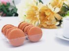 6 Pack salted caramel macarons